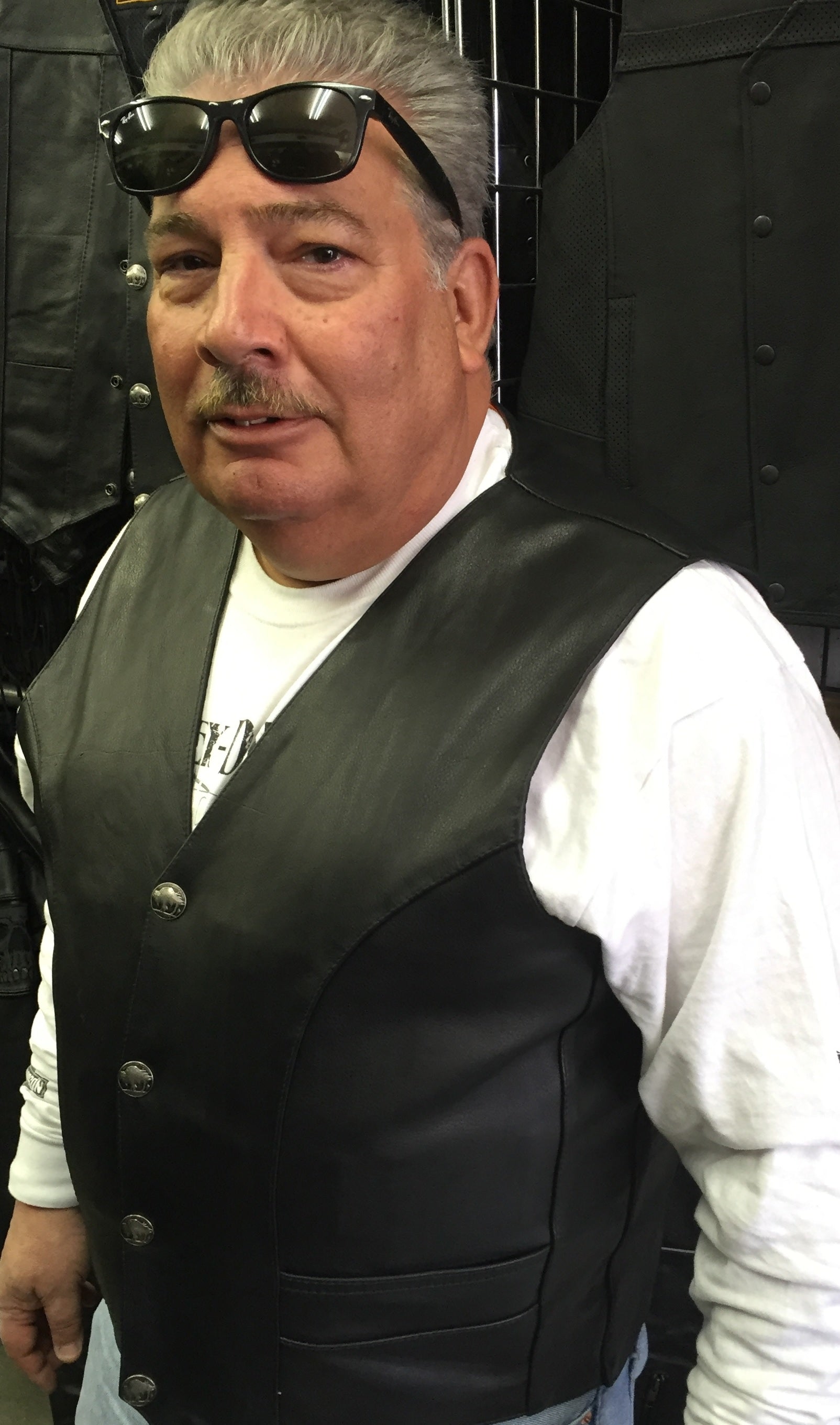 Gun pocket straight bottom leather vest
