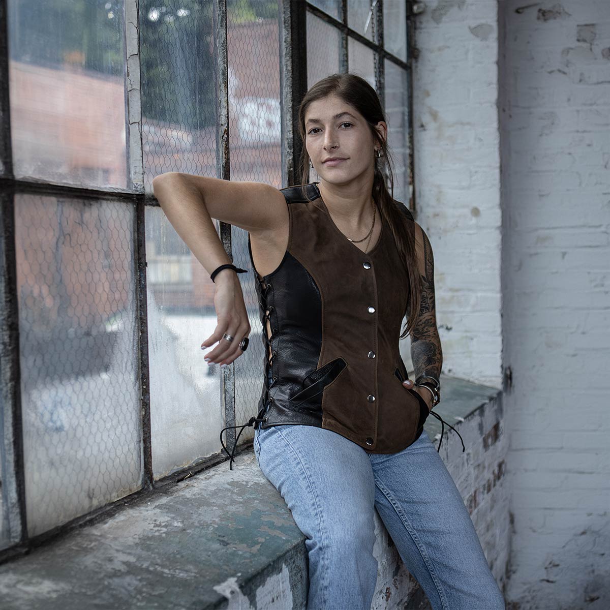 Milwaukee Leather MLL4508 Women's 'Trickster' Vintage Two Tone Crazy Horse Brown and Black Leather Club Style Motorcycle Vest - image 9